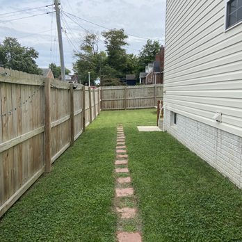 VegBox - Path towards the back (where the entrance is) - Vegan Near Me - Brooklyn Park, Maryland VegBox - Path towards the back (where the entrance is) - Vegan Near Me - Brooklyn Park, Maryland