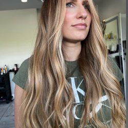 Nela's Hair Salon - Balayage