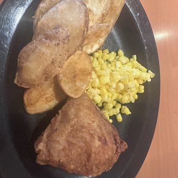 Shakey's Pizza Parlor - Chicken and Mojo potatoes - Pizza Near Me - Covina, California Shakey's Pizza Parlor - Chicken and Mojo potatoes - Pizza Near Me - Covina, California