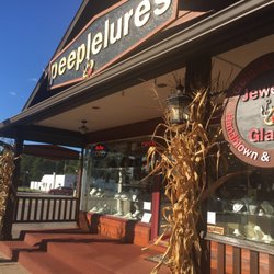 Peeplelures