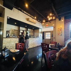 3 Keys Restaurant and Georgetown Tavern - Bar area in dining room