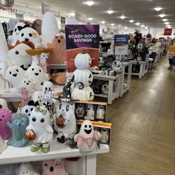 HomeGoods - Fully stocked