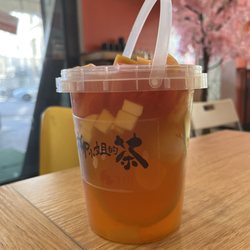 Hui Lau Shan - Bucket of fruity tea for two