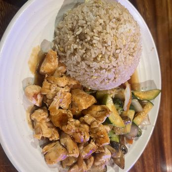 Volcano Steak & Sushi - Hibachi chicken lunch - Japanese Near Me - Duluth, Georgia