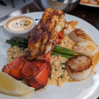 Salmon Dave's Pacific Grille - The Commodore Trio, delicious - Seafood Near Me - Rocky River, Ohio Salmon Dave's Pacific Grille - The Commodore Trio, delicious - Seafood Near Me - Rocky River, Ohio