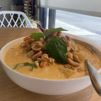 Kin Thai - chicken pineapple curry - Thai Near Me - Medford, Oregon Kin Thai - chicken pineapple curry - Thai Near Me - Medford, Oregon