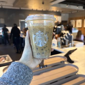 Starbucks - Coffee & Tea Near Me - Winter Park, Florida