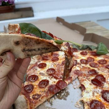 Lucali - Large Pie Pizza - Pizza Near Me - Brooklyn, New York
