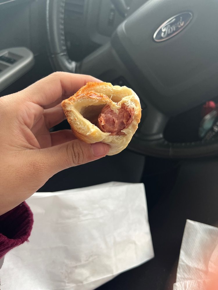 Yummi Café Express Logo