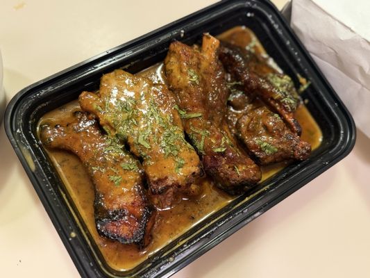 Amuleto Mexican Table by null