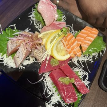Blufish Sushi & Grill - Sushi Bars Near Me - Torrance, California
