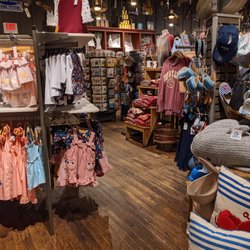 Cracker Barrel Old Country Store - Cracker Barrel Old Country Store, Holyoke