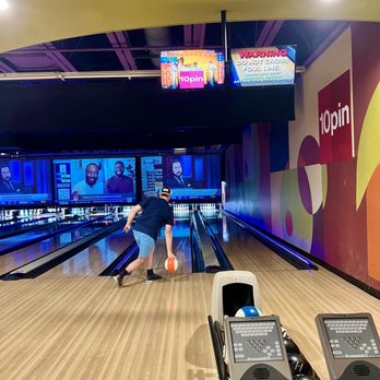 10PIN BOWLING LOUNGE - Updated January 2025 - 185 Photos & 387 Reviews - 330 N State St, Chicago