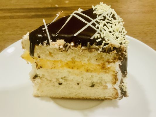 Tahoe House Bakery & Gourmet by null