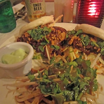 Bintang Restaurant - This doesn't look too impressive, but I promise, these gao bao were looovely - Asian Fusion Near Me - London, XGL Bintang Restaurant - This doesn't look too impressive, but I promise, these gao bao were looovely - Asian Fusion Near Me - London, XGL