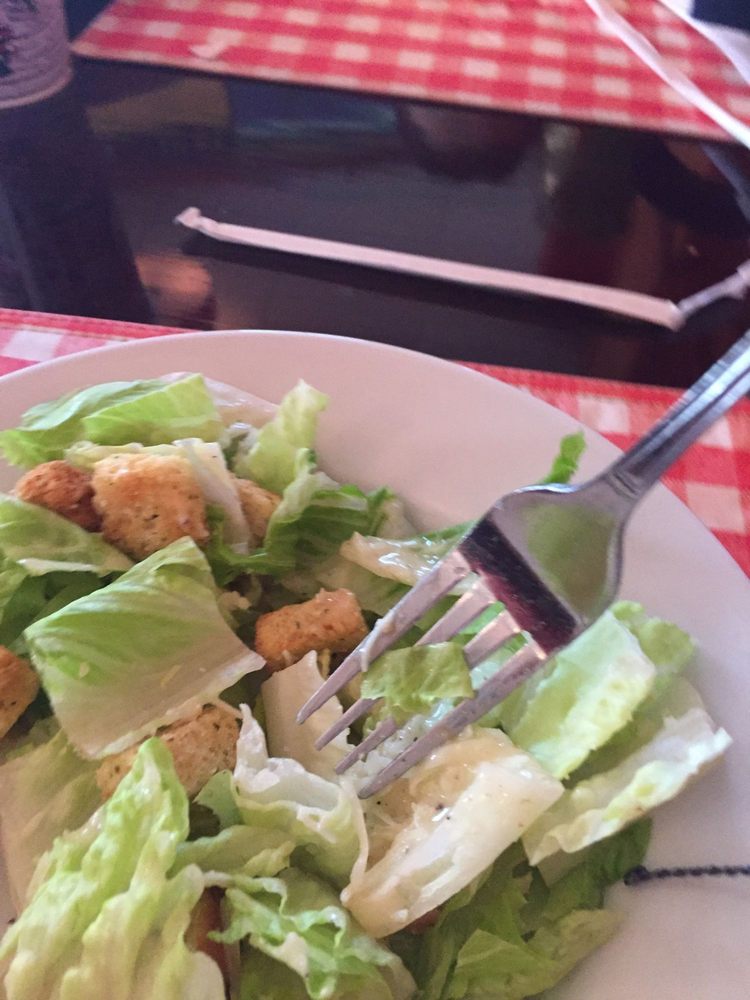 Amazing food the salad was soooo good and it was nice and fresh Yelp