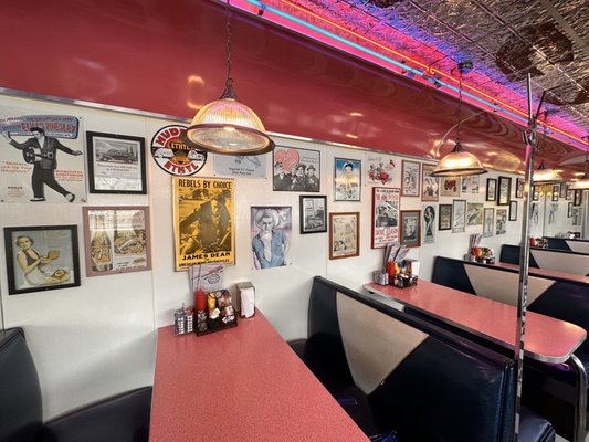 Eagle Diner by null
