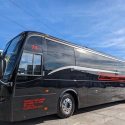 Corporate Coach Charter & Tours - 54 PASSENGER ADA BUS (OUTSIDE)