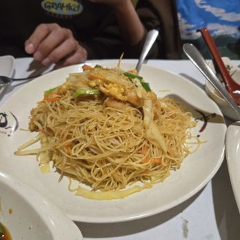 Apsara Restaurant - Singapore style noodles - Chinese Near Me - Providence, Rhode Island