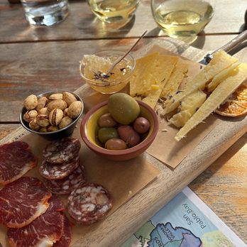 Kenwood Vineyards - Wine Tasting Room Near Me - Kenwood, California