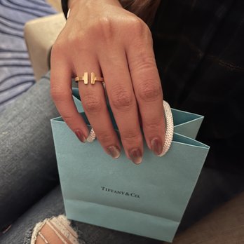 Nails & Lashes - Velvet effect (magnet) - Eyelash Service Near Me - Diamond Bar, California Nails & Lashes - Velvet effect (magnet) - Eyelash Service Near Me - Diamond Bar, California