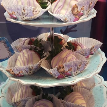AnG's Special Touch - Chocolate Strawberries - Candy Stores Near Me