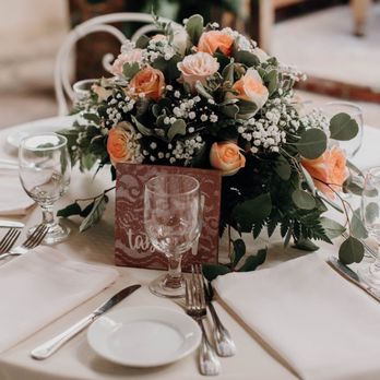 Mia's Fiore - Centerpieces - Florists Near Me - Pomona, California Mia's Fiore - Centerpieces - Florists Near Me - Pomona, California