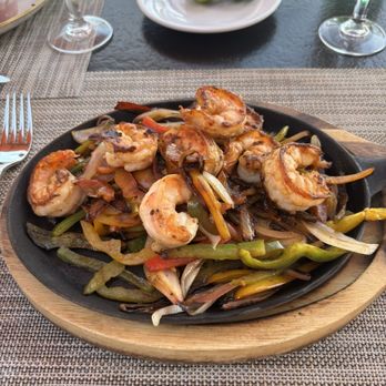 Estrella Restaurante - Lunch shrimp fajitas - Mexican Near Me - Cabo San Lucas, BCS