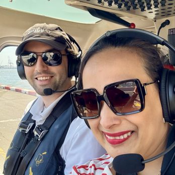 HeliNY - Such an amazing pilot! I offered to take over but he said he wasn't tired yet. - Aerial Tours Near Me - New York, New York