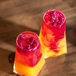 Moka & Co - Dragonfruit-Refreshers
