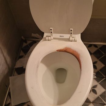 El Tejate - This is the mens bathroom toilet seat. If people coming in and out all day in their bathroom think this is ok to not change out. - Mexican Near Me - Carlsbad, California