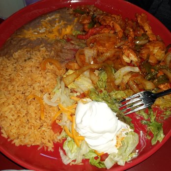 Mazatlan Restaurant - Mixed Fajitas with shrimp and chicken. - Mexican Near Me - Bonney Lake, Washington Mazatlan Restaurant - Mixed Fajitas with shrimp and chicken. - Mexican Near Me - Bonney Lake, Washington