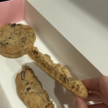 Crumbl - 7th Street - Bakeries Near Me - Fort Worth, Texas