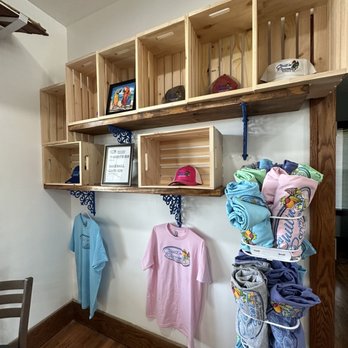 Chill'n Parrot - Swag for chill'n - Ice Cream & Frozen Yogurt Near Me - Owosso, Michigan