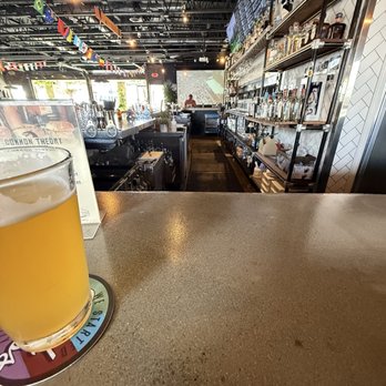 Common Theory - Heavenly Hefe, Hefeweizen - Gastropubs Near Me - San Diego, California