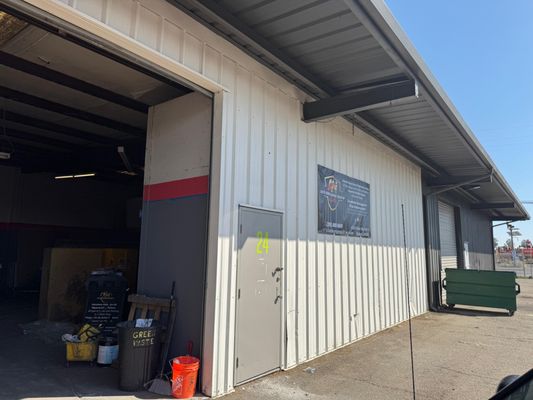 All Repairs Quality Guaranteed - We offer quality and guarantee in every single job All Repairs Quality Guaranteed - We offer quality and guarantee in every single job