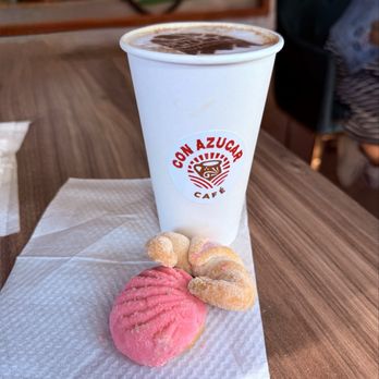 Con Azucar Cafe - Selfiecino & mini pancitos - Bakeries Near Me - Sacramento, California