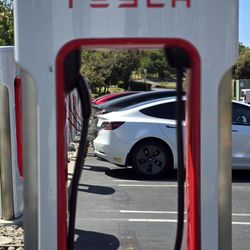 Tesla Supercharger - Gateway Center - Gateway Center Shopping Complex