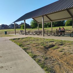 Chisholm Trail Community Center - Covered Picnic table