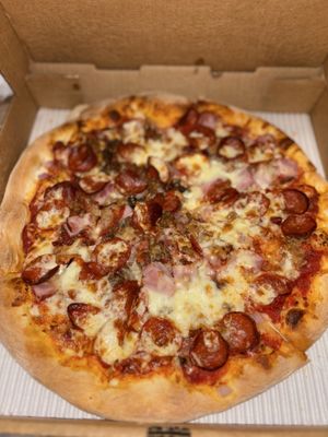 Vintage Pizzeria by null