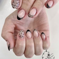 Nail Icon Studio