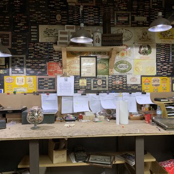 Frank Correnti Cigars - Tobacco Shops Near Me - Toronto, Ontario