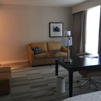 Hampton Inn & Suites Roanoke-Downtown - Hotels Near Me - Roanoke, Virginia Hampton Inn & Suites Roanoke-Downtown - Hotels Near Me - Roanoke, Virginia