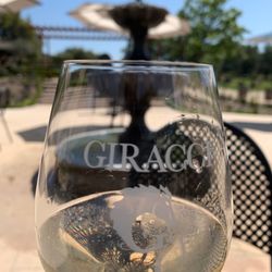 Giracci Vineyards - Delicious Sparkling wine