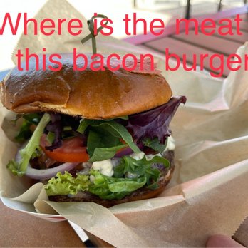 American Flavors - The first signs of disappointment in my "Blue bacon burger" - Hot Dogs Near Me - San Diego, California American Flavors - The first signs of disappointment in my "Blue bacon burger" - Hot Dogs Near Me - San Diego, California