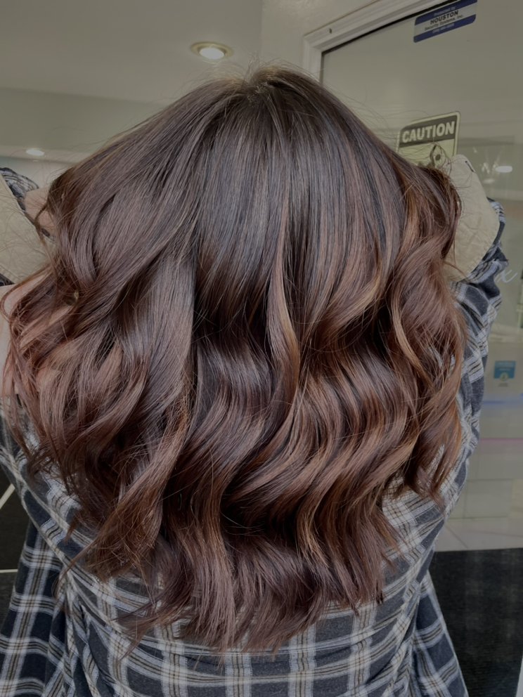 Salon 592 Image