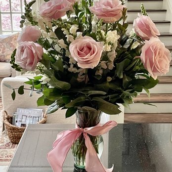 Rose Hill Flowers - 1 dozen roses - Florists Near Me - Nashville, Tennessee