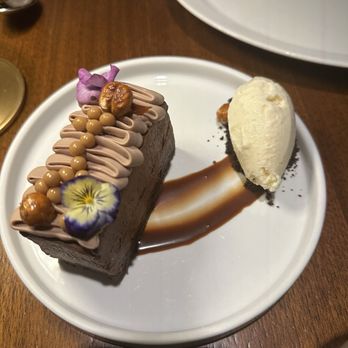 Klaw Miami - Chocolate cake - Steakhouses Near Me - Miami, Florida