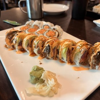 Sushi Q6 Normandy - lion roll, spicy salmon crunchy roll - Sushi Bars Near Me - Ellicott City, Maryland Sushi Q6 Normandy - lion roll, spicy salmon crunchy roll - Sushi Bars Near Me - Ellicott City, Maryland