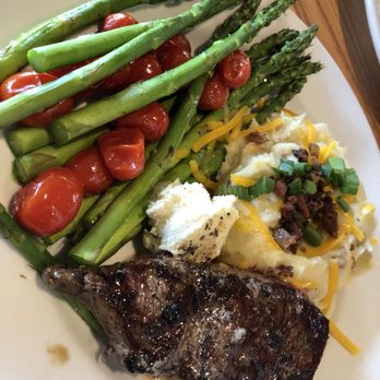 Chili's - 6 oz. steak w/loaded mashed potatoes & asparagus w/garlic roasted tomatoes - American Near Me - Fair Oaks, California Chili's - 6 oz. steak w/loaded mashed potatoes & asparagus w/garlic roasted tomatoes - American Near Me - Fair Oaks, California
